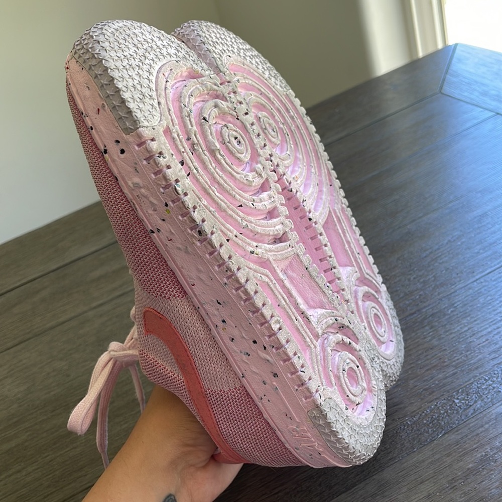Shoes - Picture 4 of 5